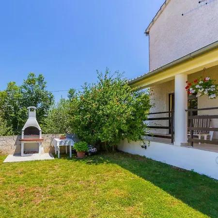 House Elli Apartman Banjole