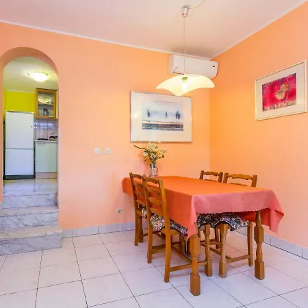 House Elli Apartman *